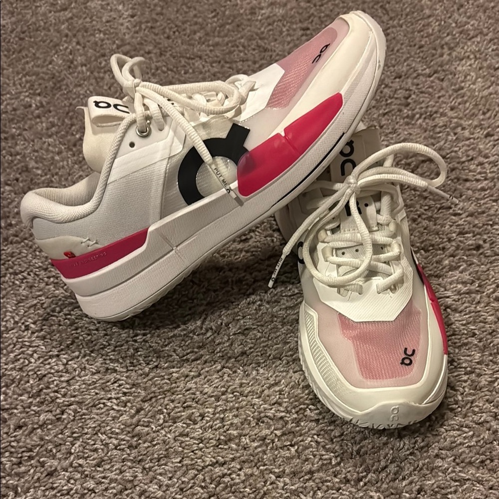 ON The Roger Pro Tennis 🎾 shoes size 8.5